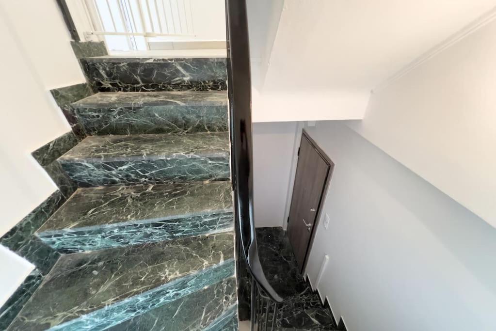 Spacious Penthouse Near Downtown เอเธนส์ ภายนอก รูปภาพ