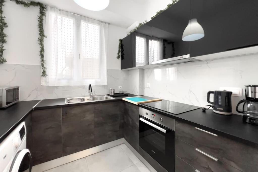 Spacious Penthouse Near Downtown เอเธนส์ ภายนอก รูปภาพ