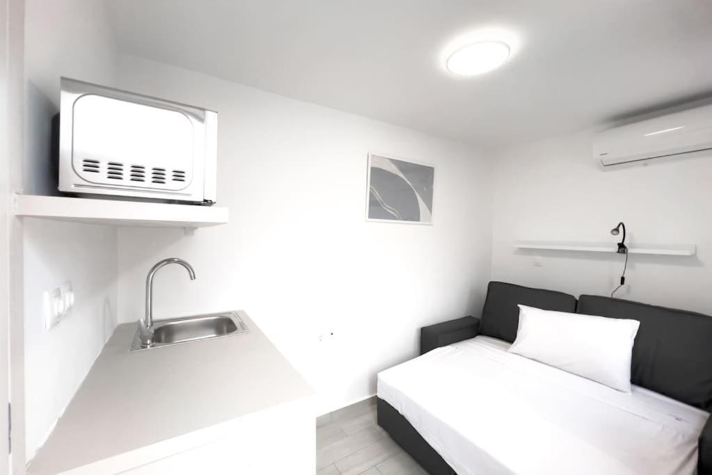Spacious Penthouse Near Downtown เอเธนส์ ภายนอก รูปภาพ