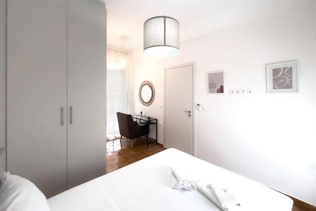 Spacious Penthouse Near Downtown เอเธนส์ ภายนอก รูปภาพ