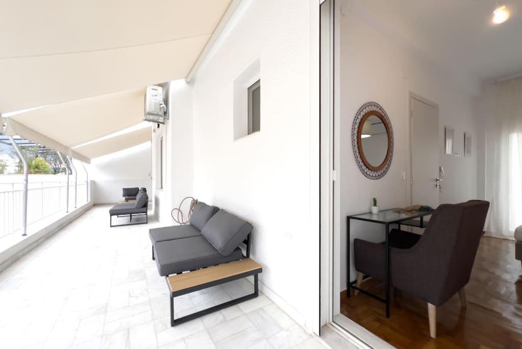 Spacious Penthouse Near Downtown เอเธนส์ ภายนอก รูปภาพ