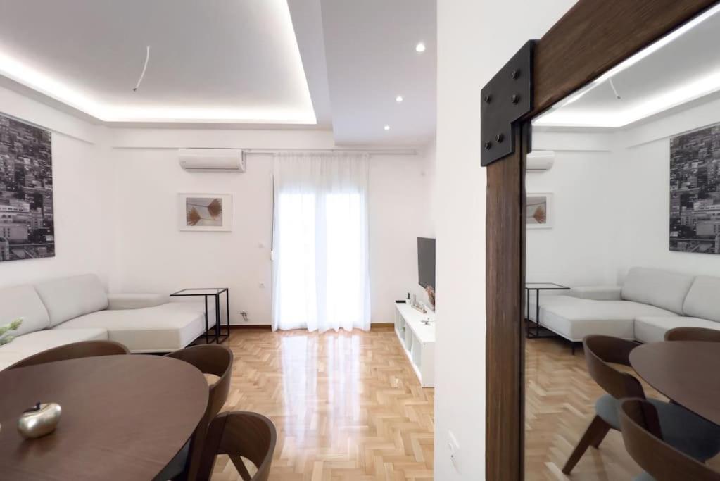 Spacious Penthouse Near Downtown เอเธนส์ ภายนอก รูปภาพ