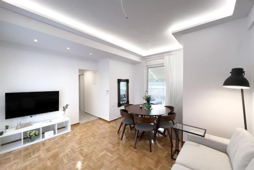 Spacious Penthouse Near Downtown เอเธนส์ ภายนอก รูปภาพ